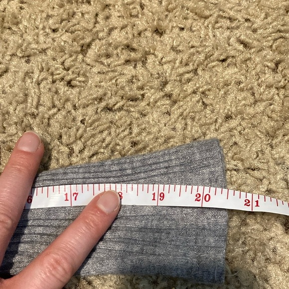 Stork&babe Gray Ribbed Relaxed Long Sleeve Shirt - Picture 9 of 9